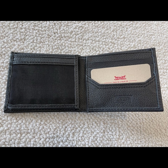 Levi’s Black Leather Wallet - Picture 2 of 3